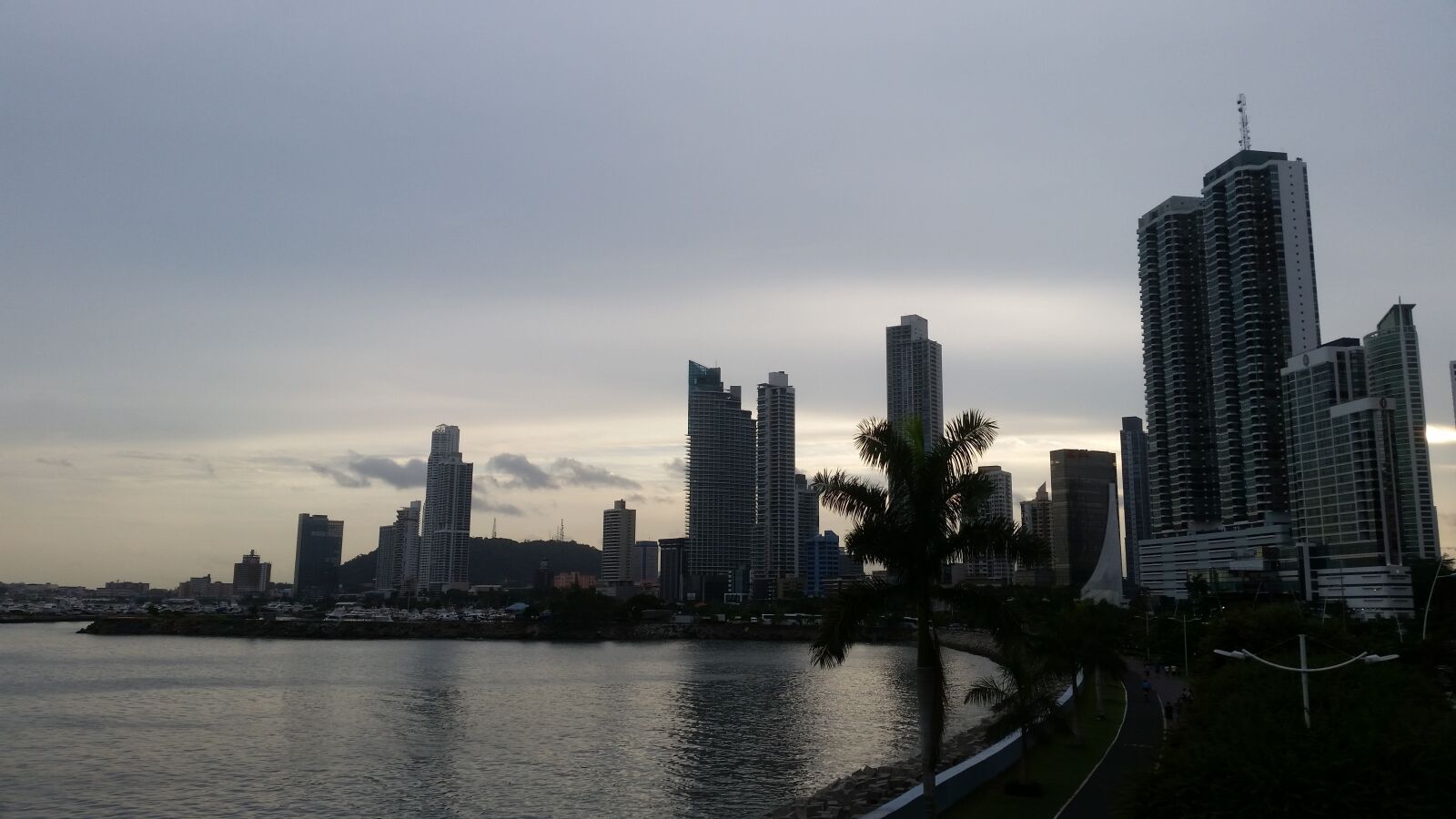 Samsung Galaxy S5 sample photo. Panama city, skyline, sunset photography