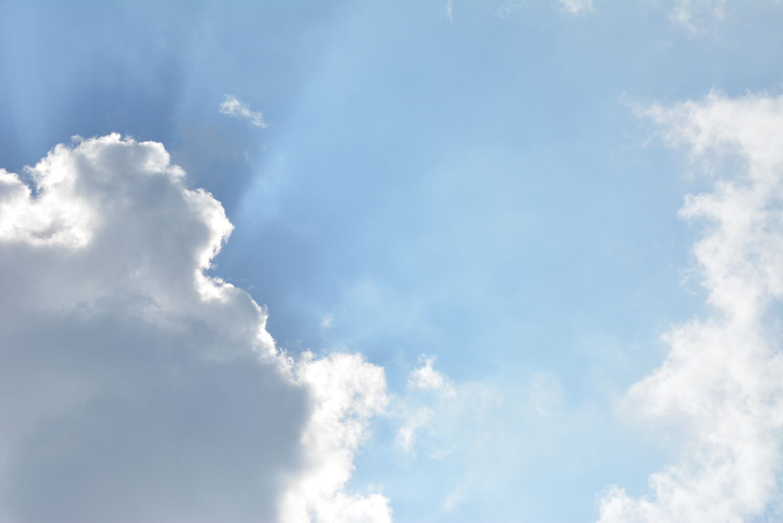 Nikon D5200 sample photo. Clouds, sky, sun photography