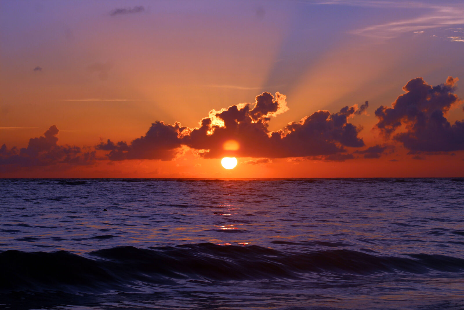 Canon EOS 1200D (EOS Rebel T5 / EOS Kiss X70 / EOS Hi) sample photo. Beach, landscape, ocean, sunset photography