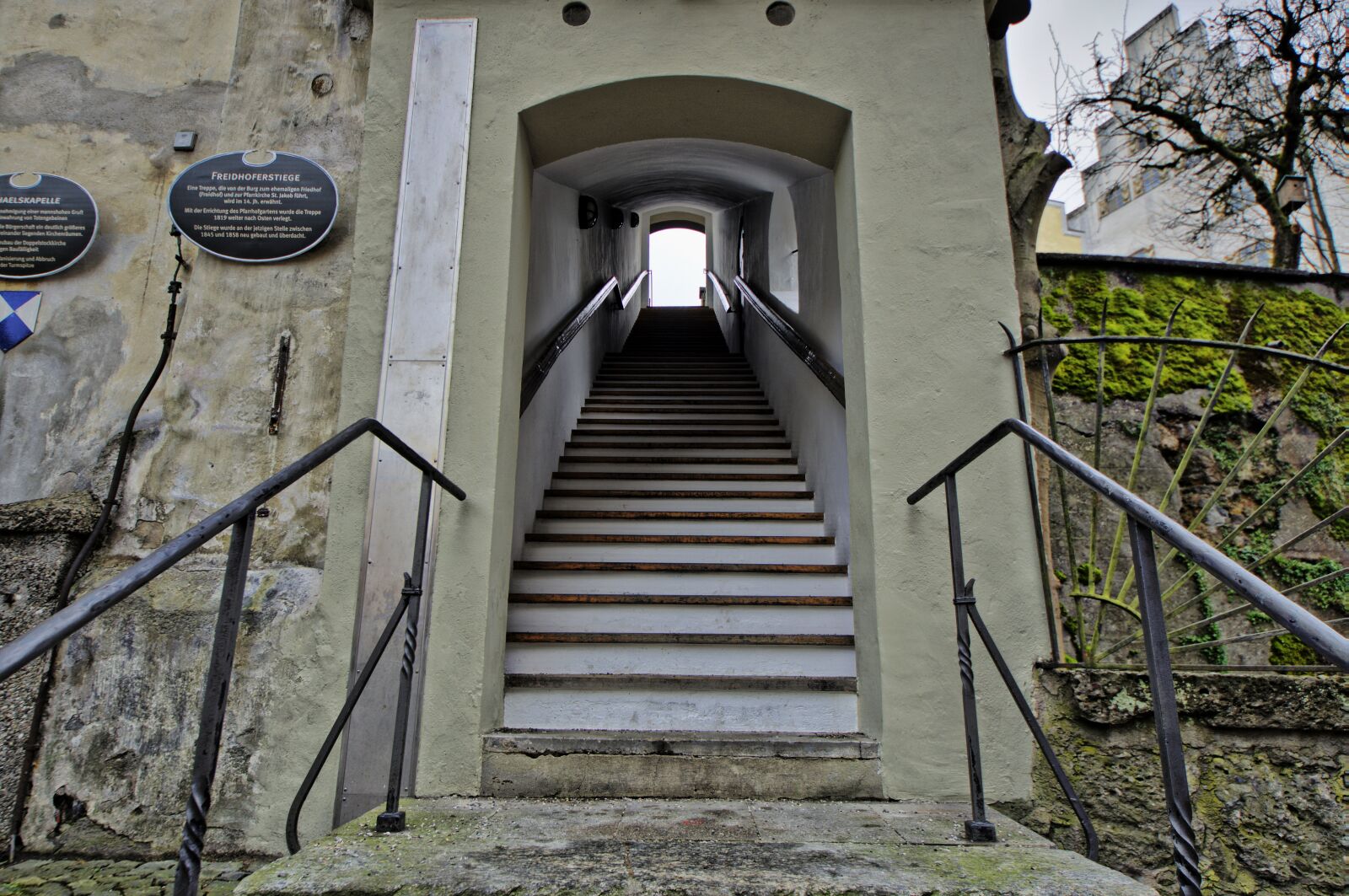 Sony SLT-A57 sample photo. Wasserburg, inn, historic center photography