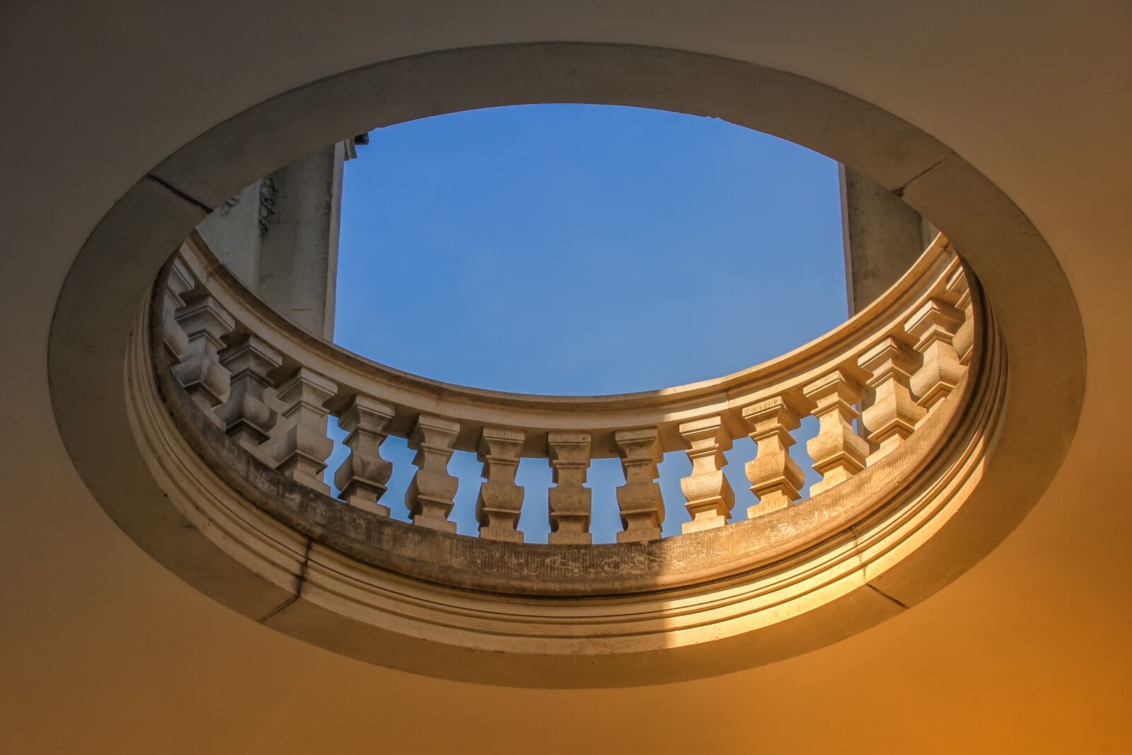 Canon EOS 60D sample photo. Architecture, building, railing photography