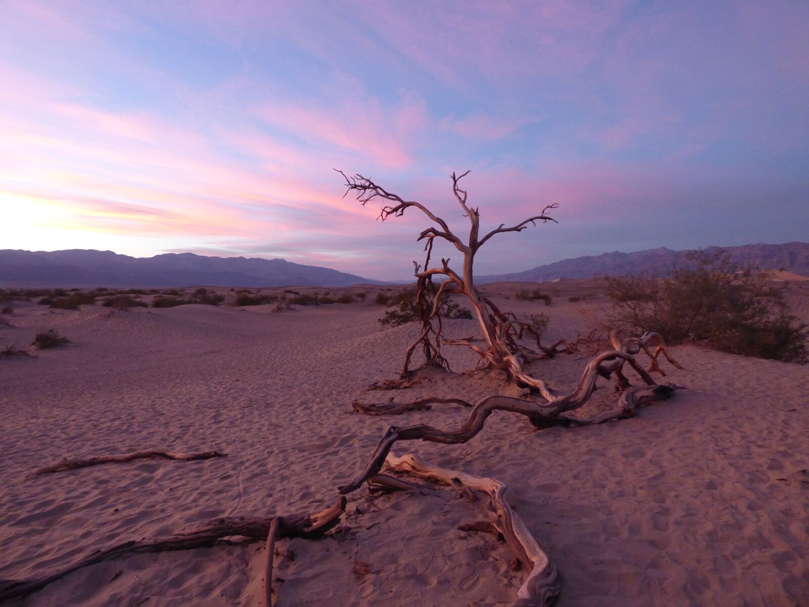 Panasonic Lumix DMC-FZ70 sample photo. Death valley, desert, sunset photography