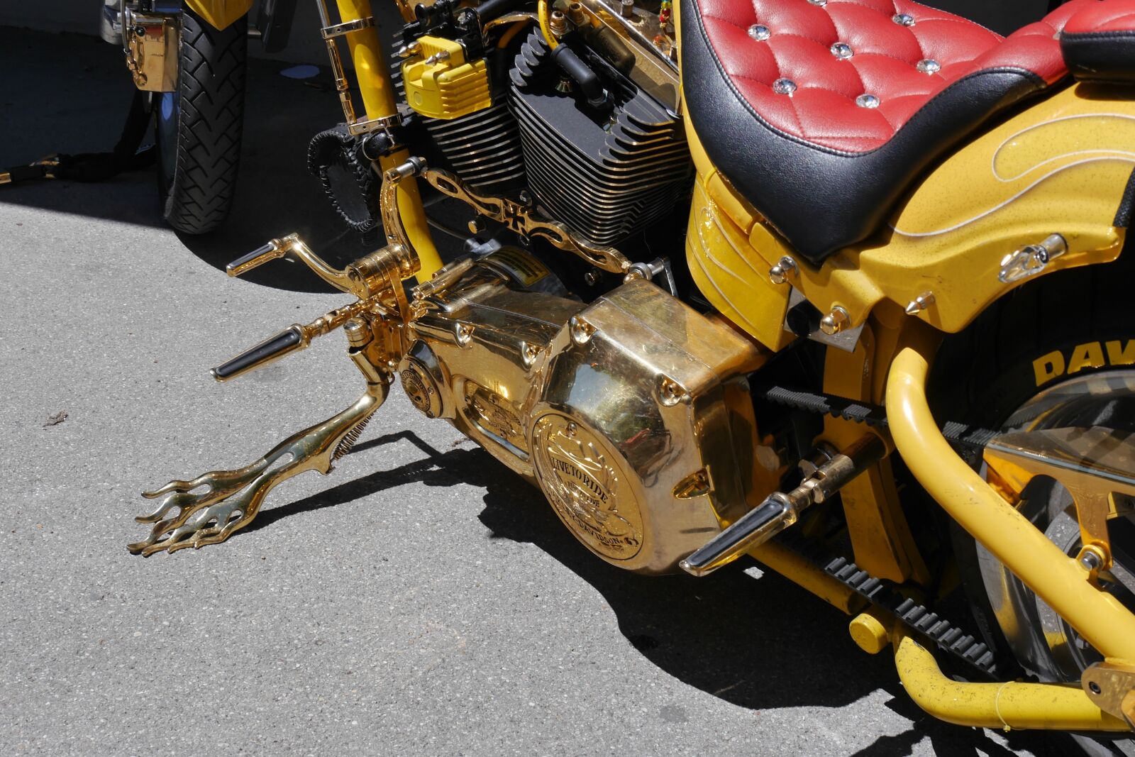 Panasonic Lumix DMC-G6 sample photo. Harley davidson, motorcycle, vehicle photography