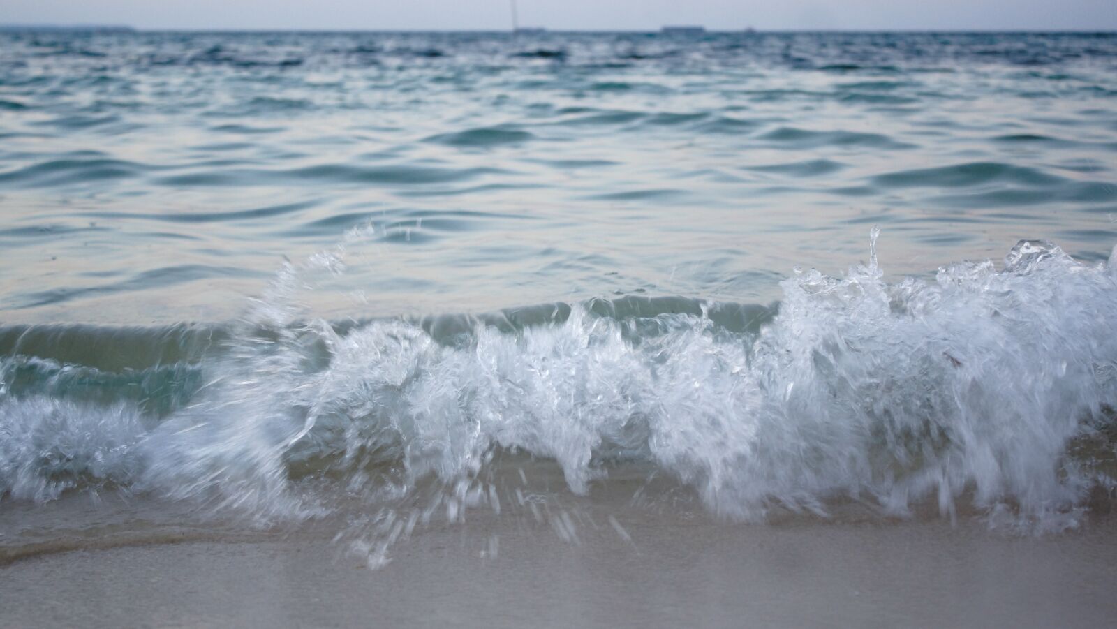 Sony Alpha NEX-7 sample photo. Sea wave, blue, sea photography