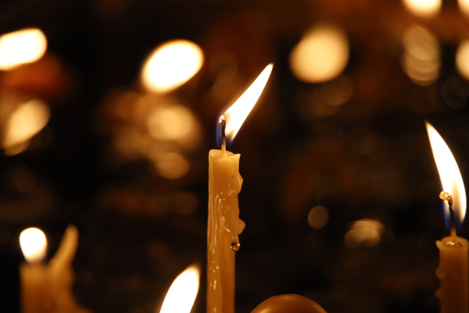 Tamron 28-300mm F3.5-6.3 Di VC PZD sample photo. Candle, flame, prayer photography