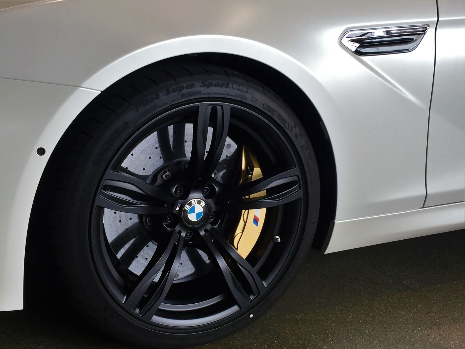 Apple iPhone 6 sample photo. Wheels, auto, brake disc photography