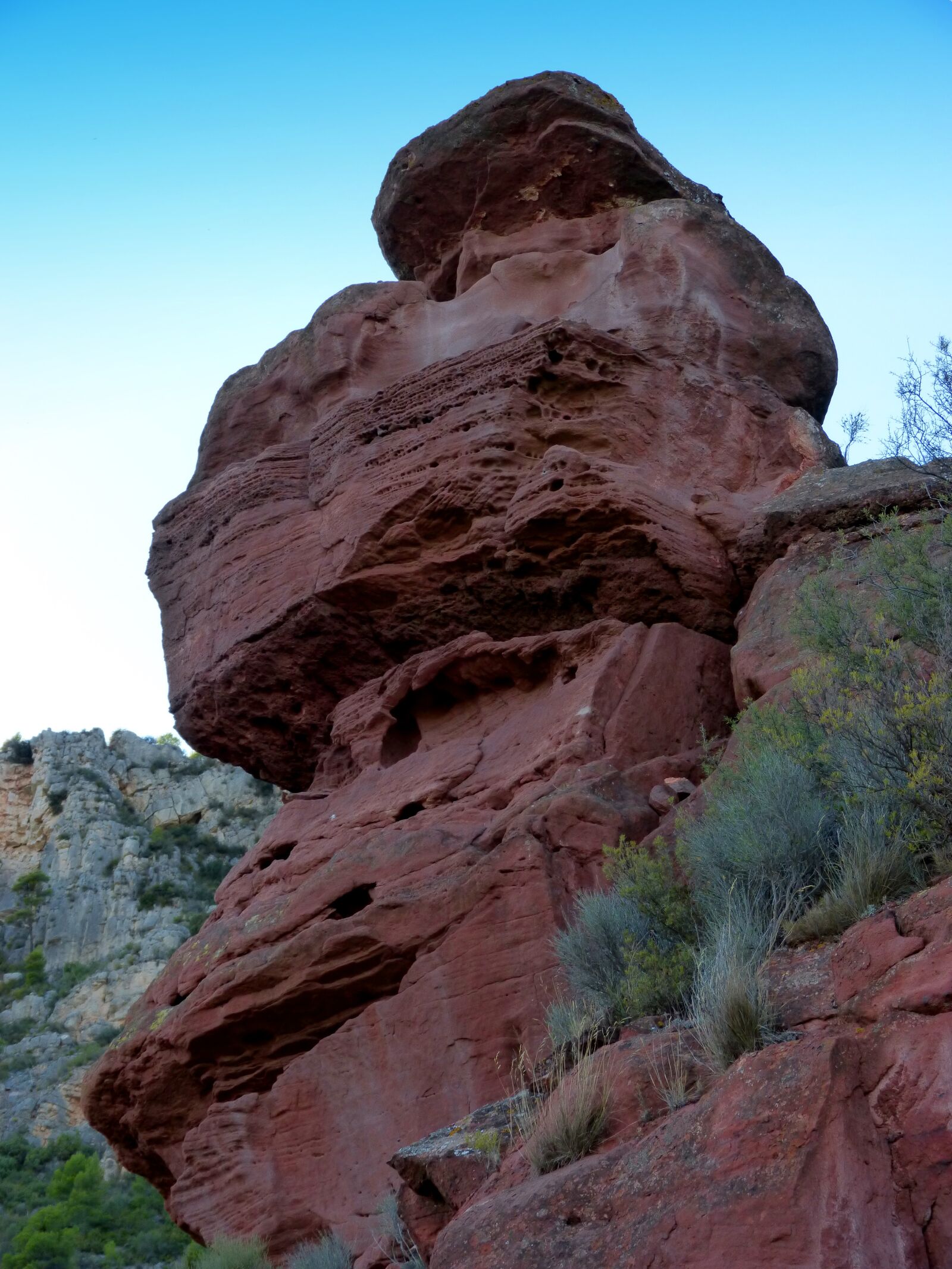 Panasonic DMC-FZ62 sample photo. Red rock, sandstone, erosion photography