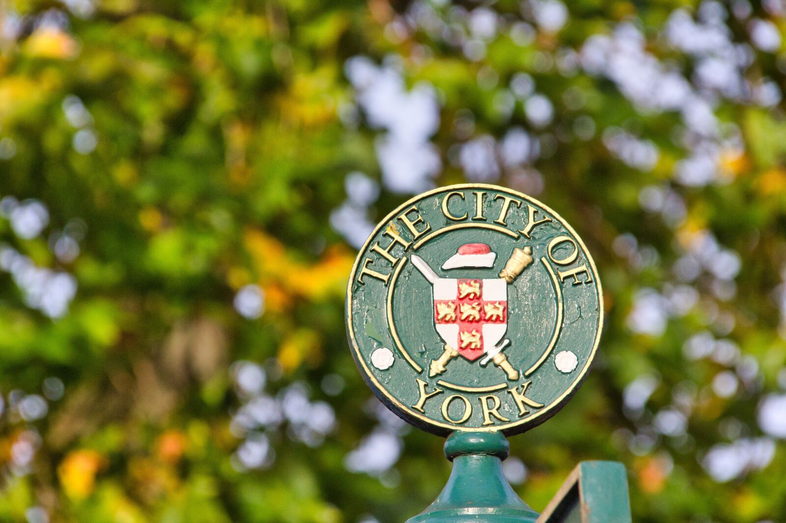 Canon EOS 1200D (EOS Rebel T5 / EOS Kiss X70 / EOS Hi) sample photo. Coat of arms, york photography