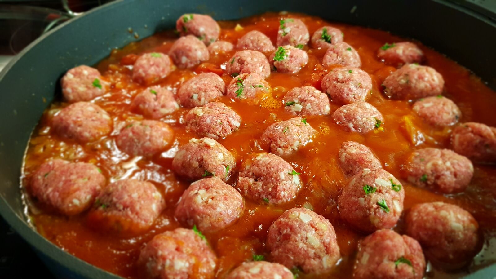 Samsung Galaxy S7 sample photo. Minced meat, cook, eat photography
