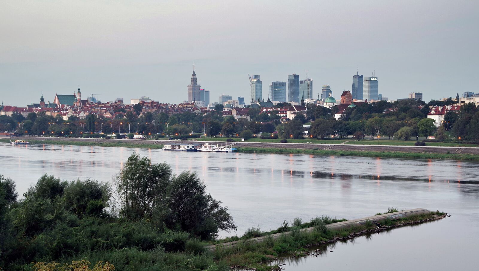Pentax K-S2 sample photo. Warsaw, city, wisla photography