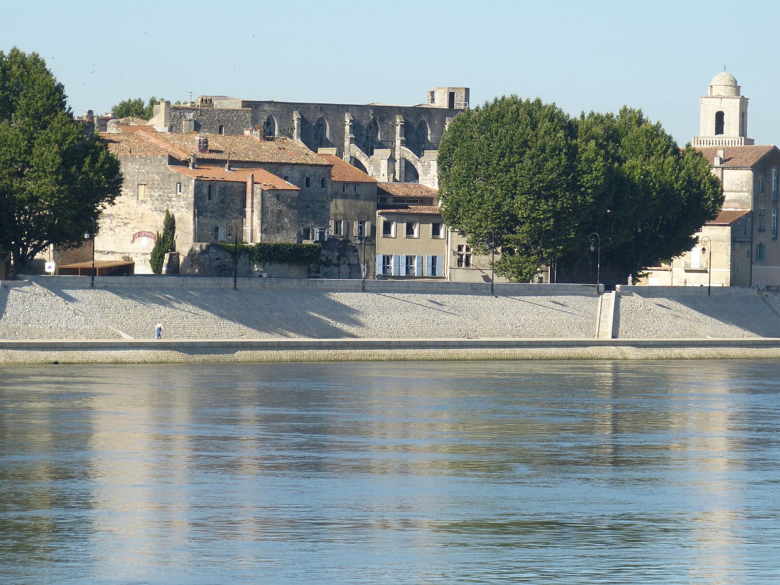 Panasonic Lumix DMC-FZ150 sample photo. Arles, france, rhône photography