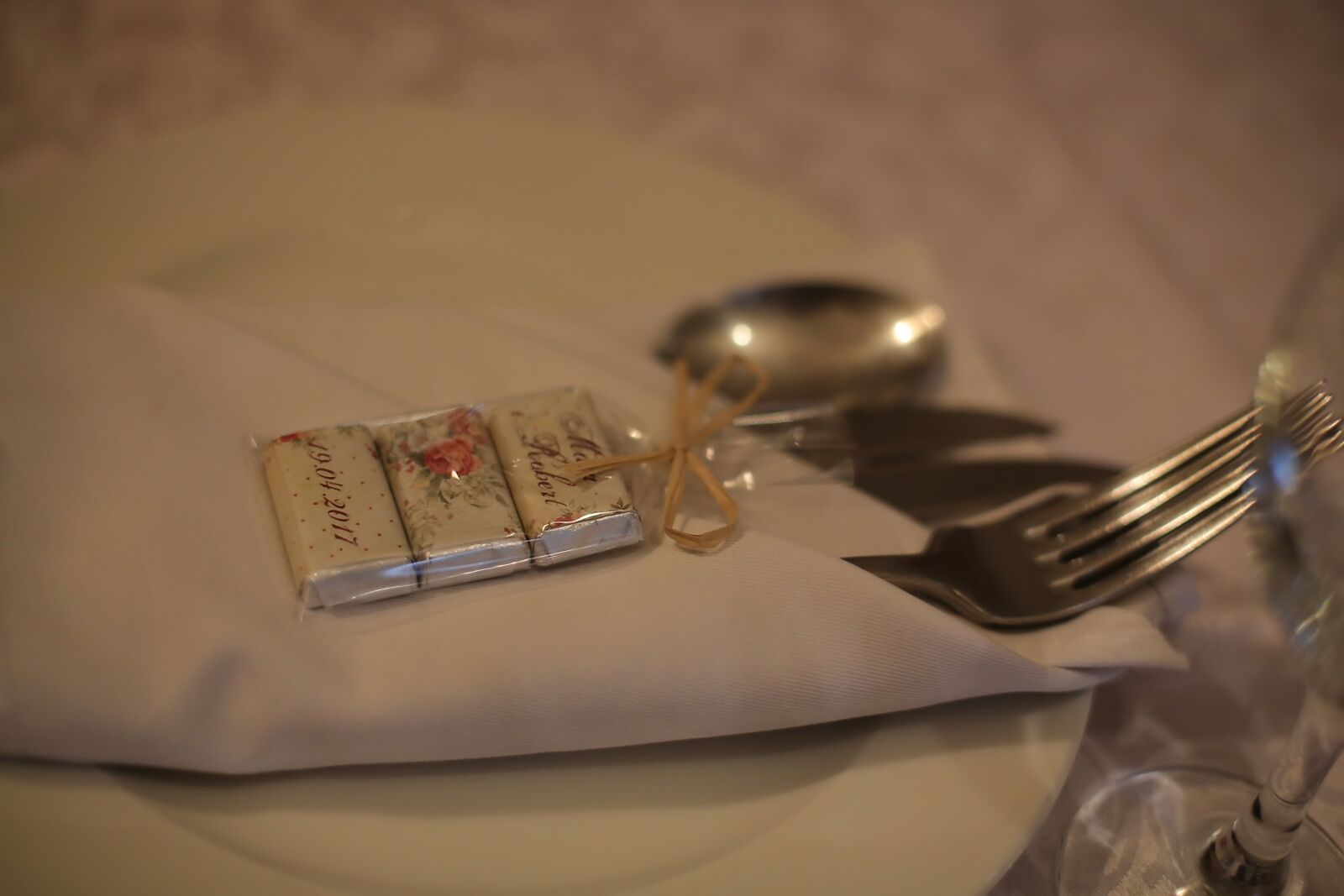 Canon EF 50mm F1.4 USM sample photo. Fork, cutlery, napkin, gifts photography
