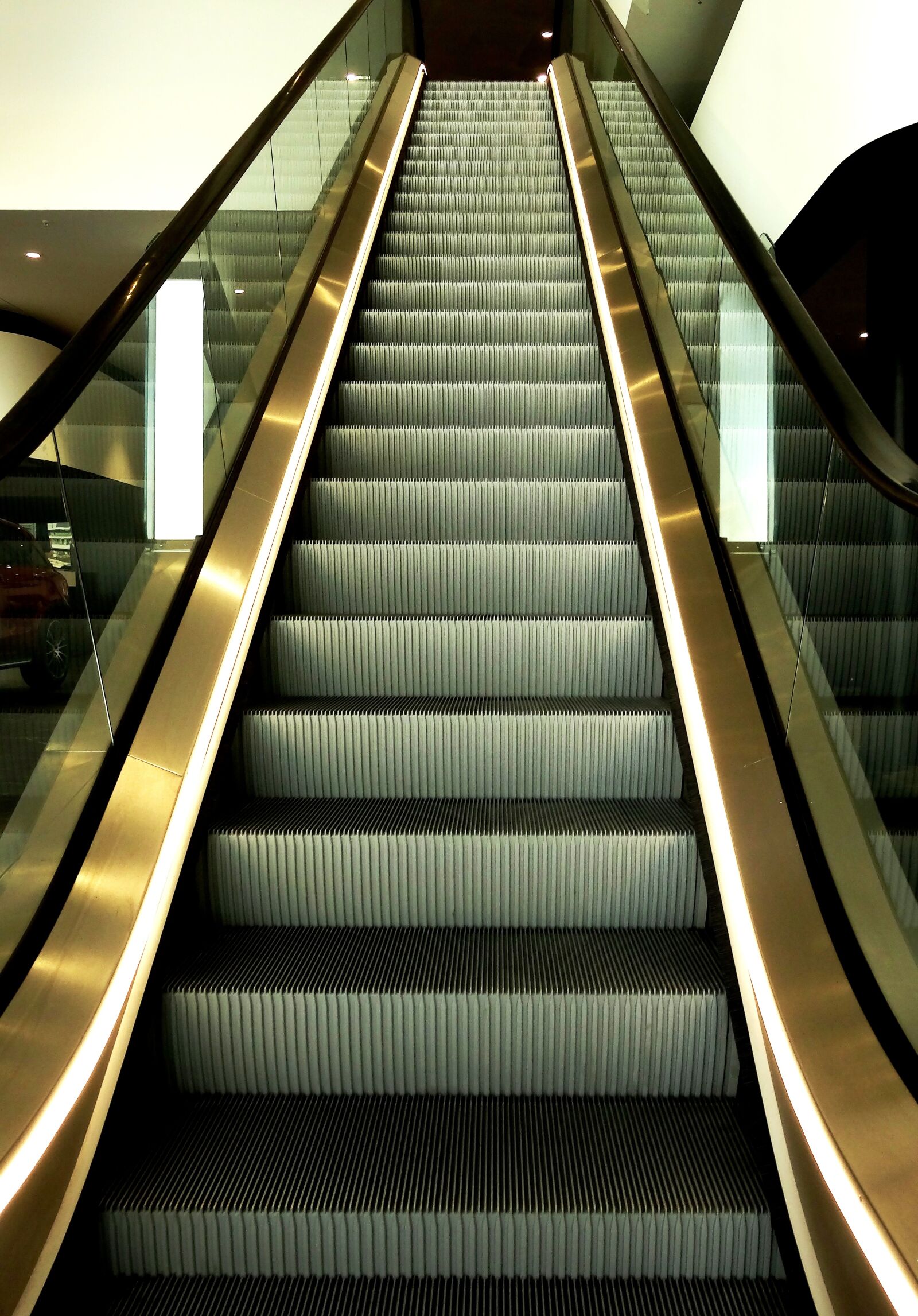 Sony Cyber-shot DSC-HX50V sample photo. Escalator, stairs, architecture photography