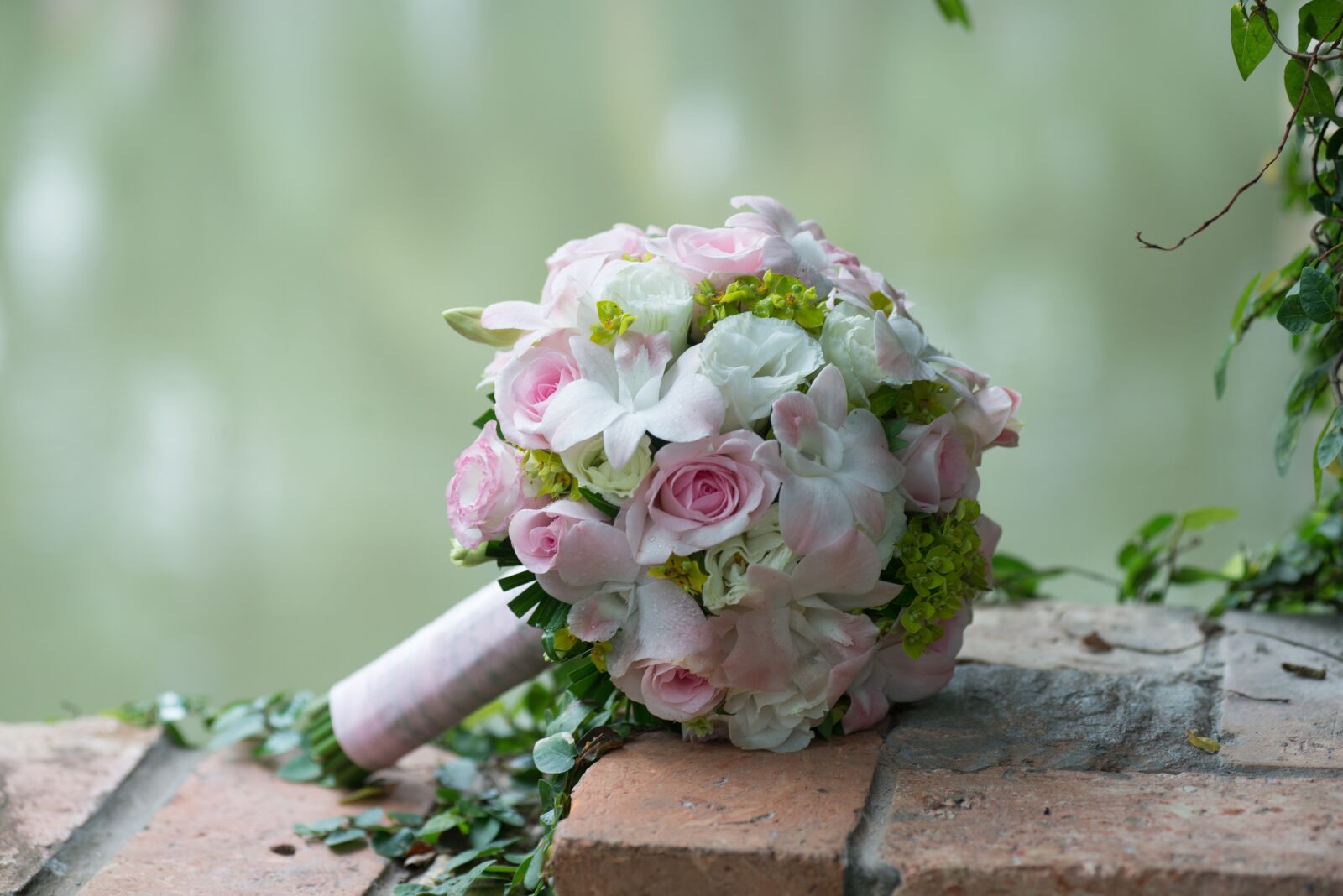 Nikon D600 sample photo. Wedding flowers, flower decoration photography