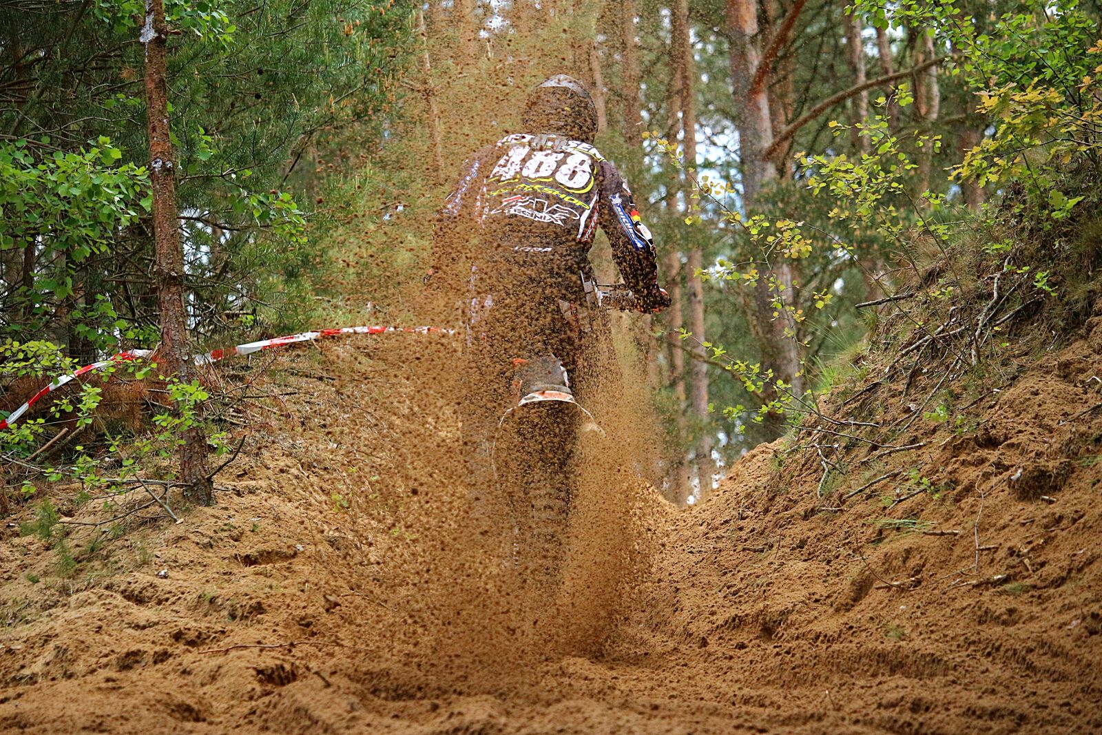 Canon EOS 100D (EOS Rebel SL1 / EOS Kiss X7) sample photo. Motocross, dirtbike, enduro photography