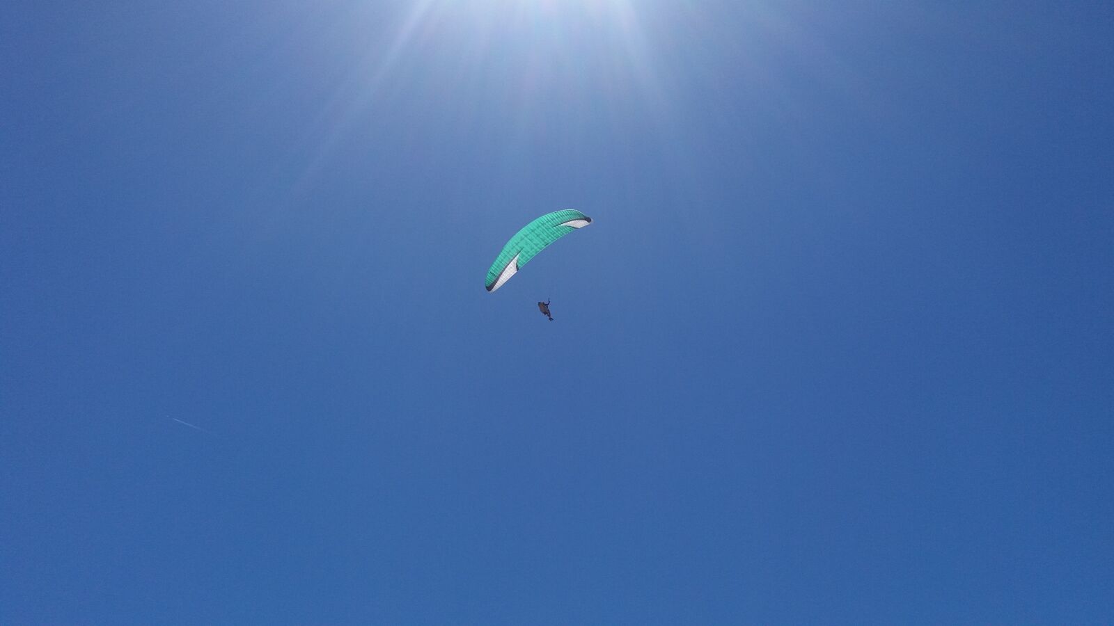 Samsung Galaxy J5 sample photo. Sky, parachute, for falls photography