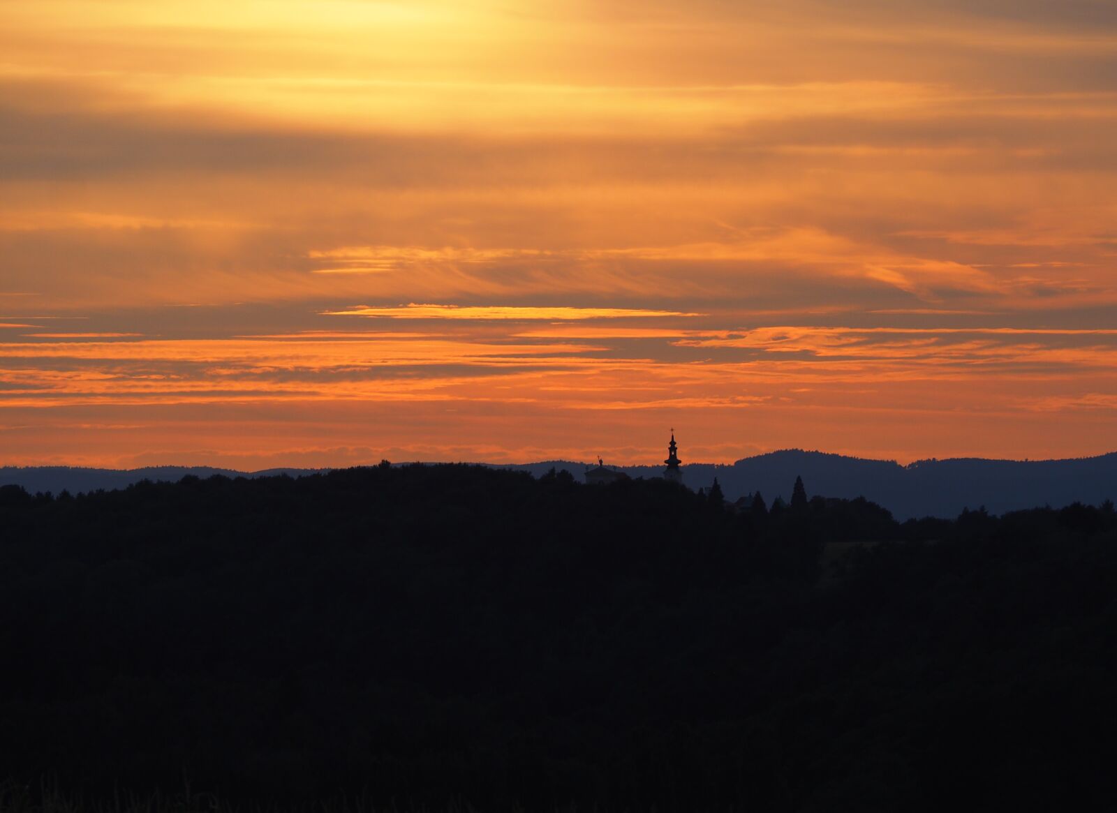 Olympus OM-D E-M10 sample photo. Sunset, mood, afterglow photography