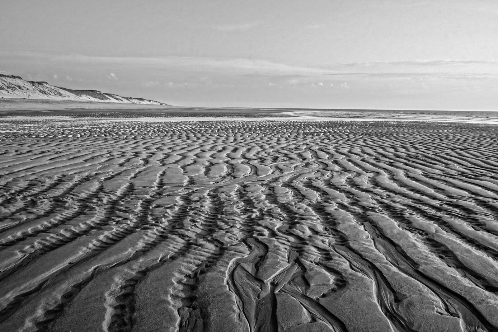 Sony E 18-200mm F3.5-6.3 OSS LE sample photo. Sand, lienen, beach photography