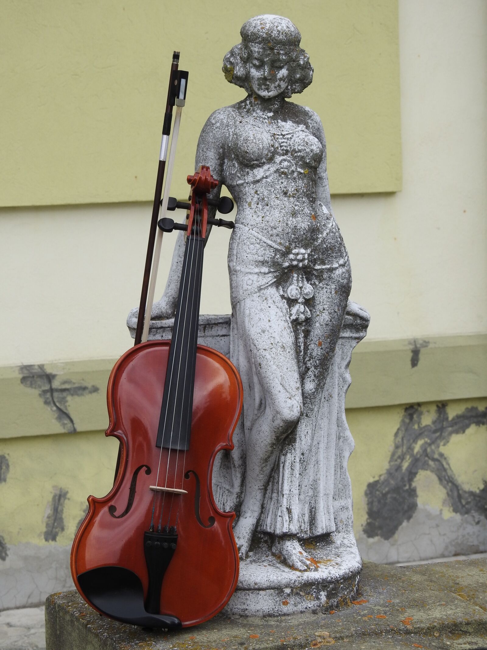 Nikon Coolpix P900 sample photo. The art of, violin photography