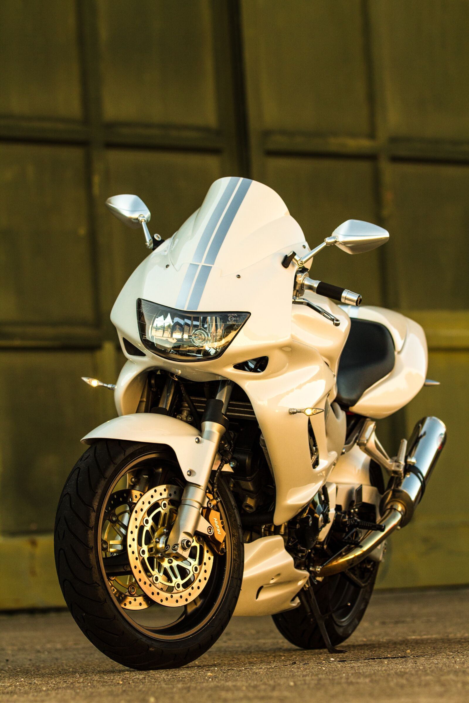 Canon EOS 7D + Canon EF 70-200mm F2.8L IS II USM sample photo. Motorcycle, honda, vtr1000f photography