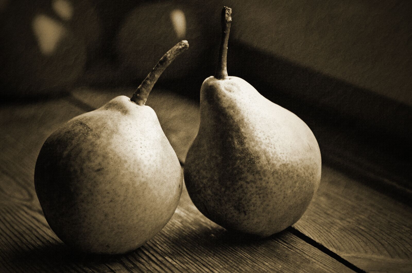 Nikon D90 sample photo. Eating, fruit, pear tree photography