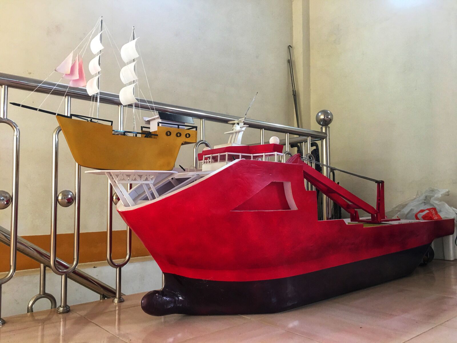 iPhone 6s Plus back camera 4.15mm f/2.2 sample photo. Boat, ship, model boat photography