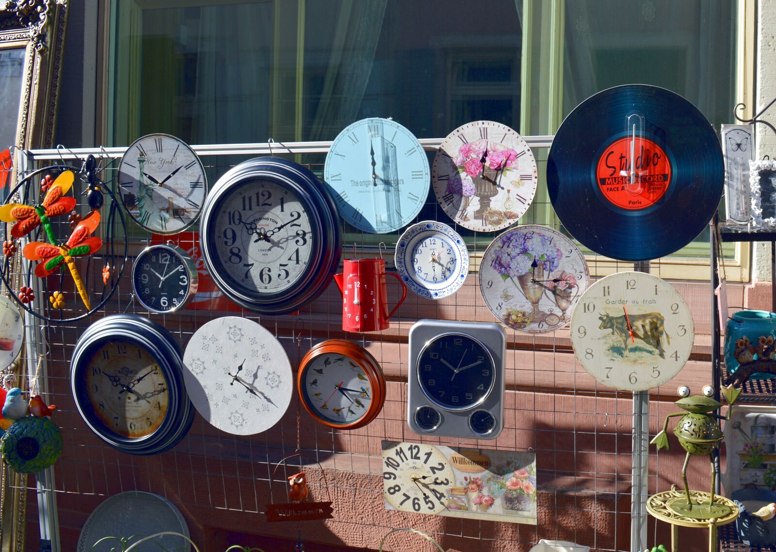 Nikon D3200 sample photo. Watches, junk, flea market photography