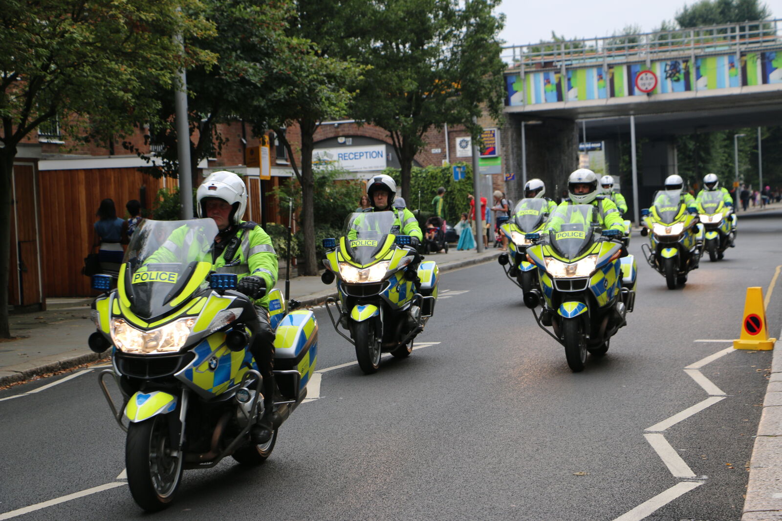 Canon EOS 70D + Canon EF-S 18-135mm F3.5-5.6 IS STM sample photo. London, motorcycles, police photography