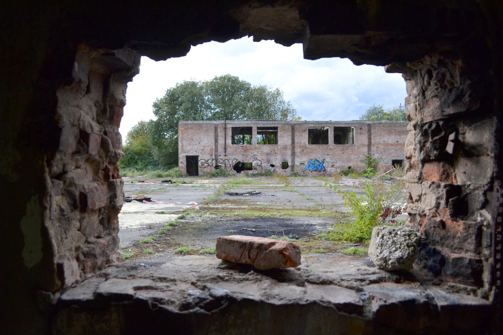 Nikon D3100 sample photo. Ruin, lost places, wall photography