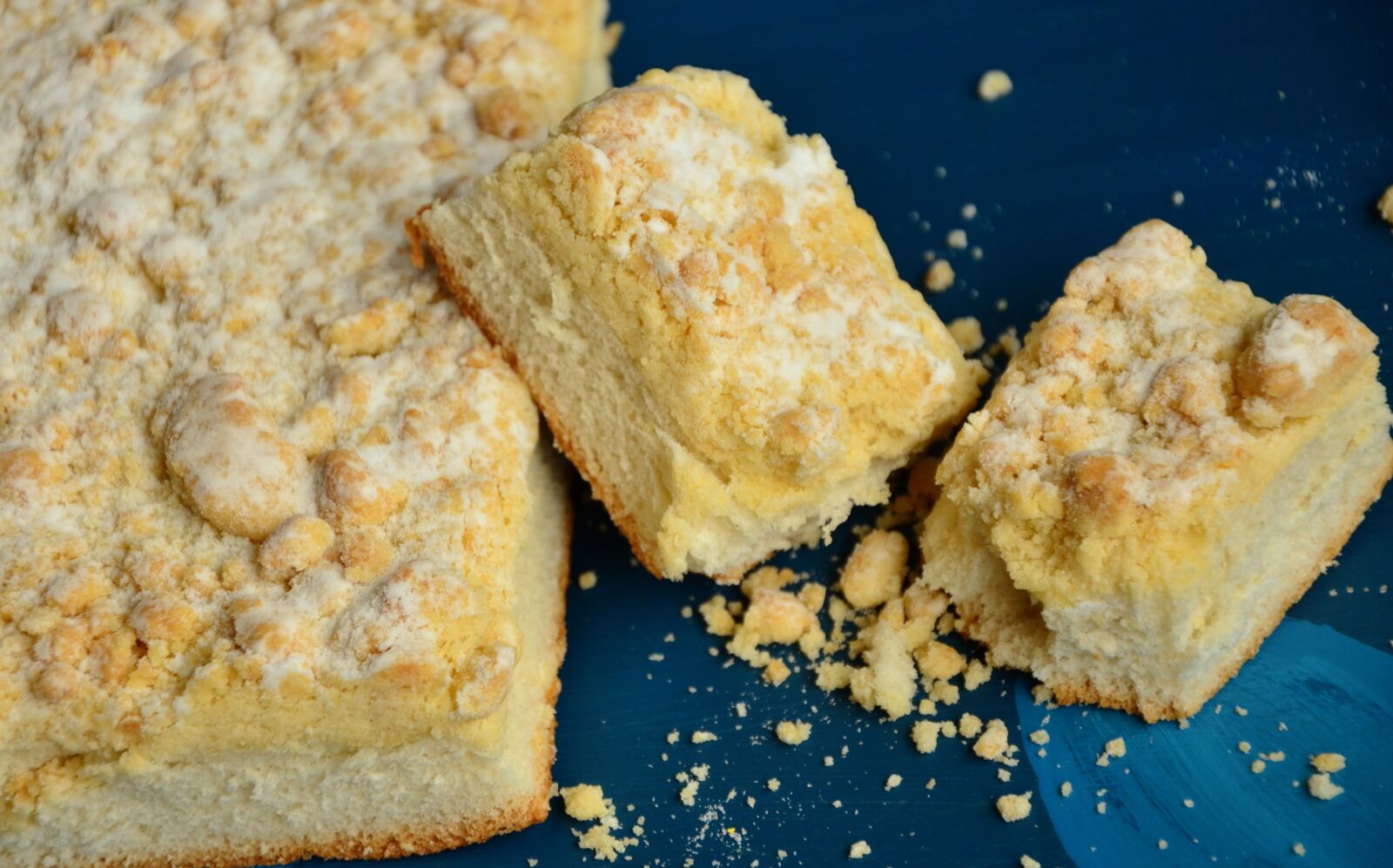 Nikon D5100 sample photo. Streusel cake, cake, crumb photography