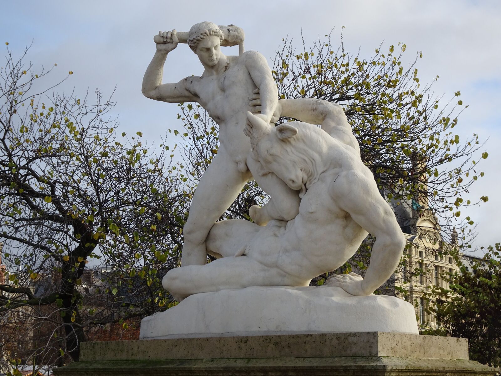 Sony Cyber-shot DSC-HX90V sample photo. Statue, sculpture, pierre photography