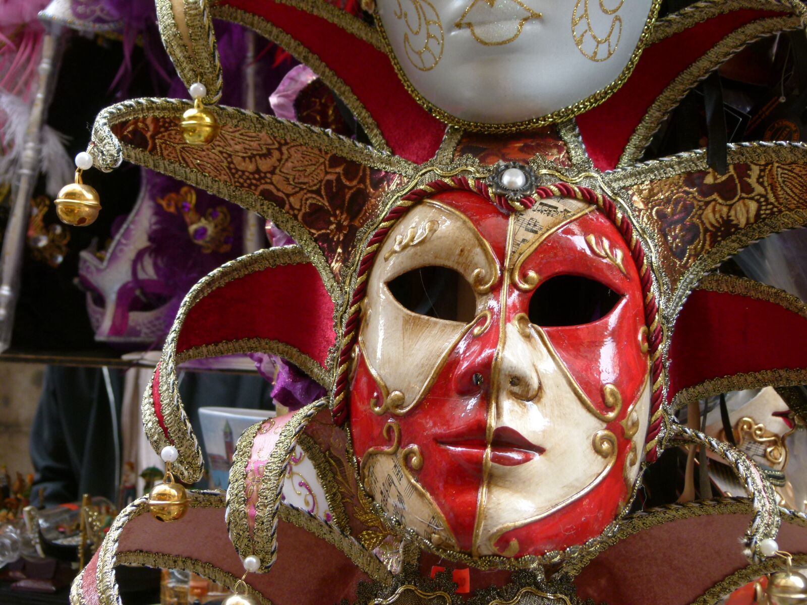 Panasonic Lumix DMC-FZ100 sample photo. Venice, mask, carnival photography