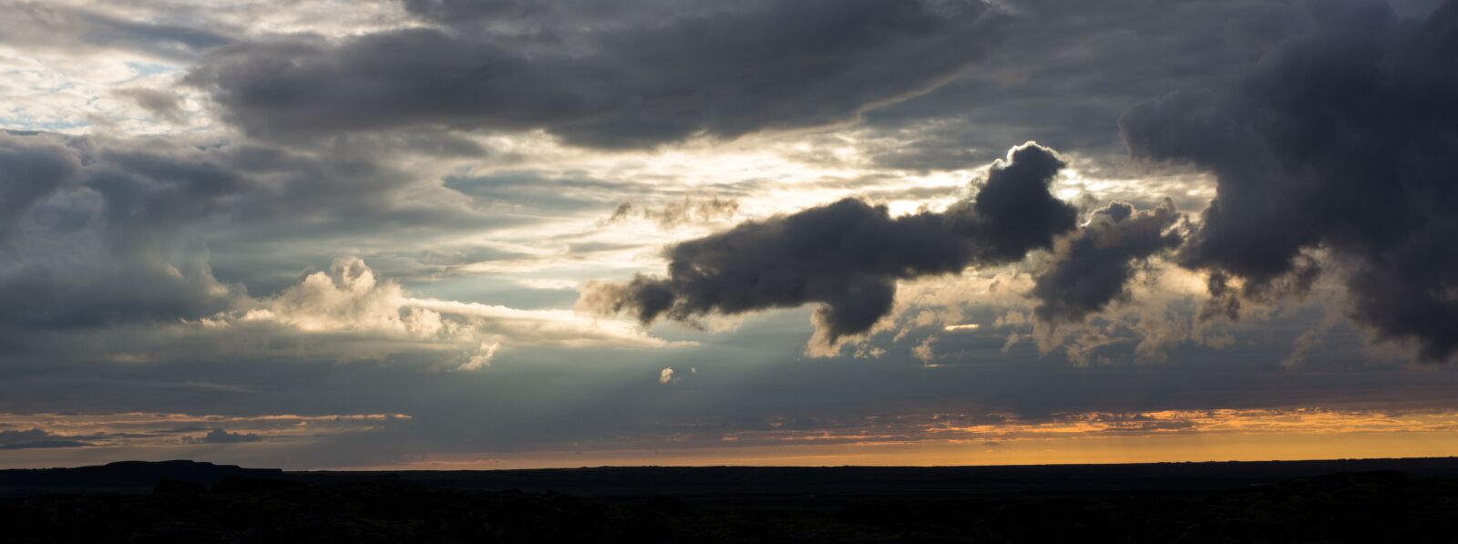 Sony Alpha NEX-7 sample photo. Clouds, evening, sunset photography
