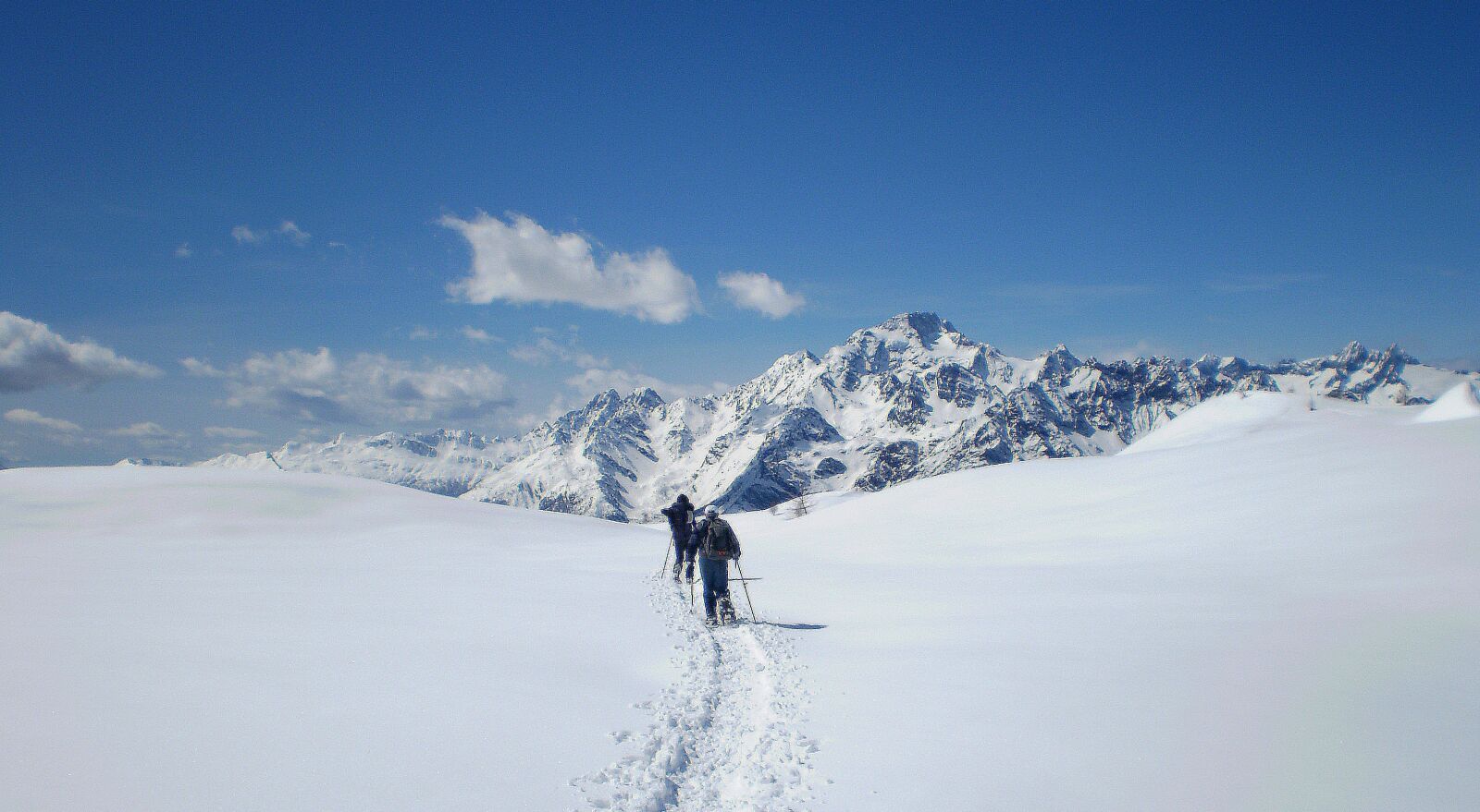 Olympus FE210,X775 sample photo. Mountain, snow, walk photography