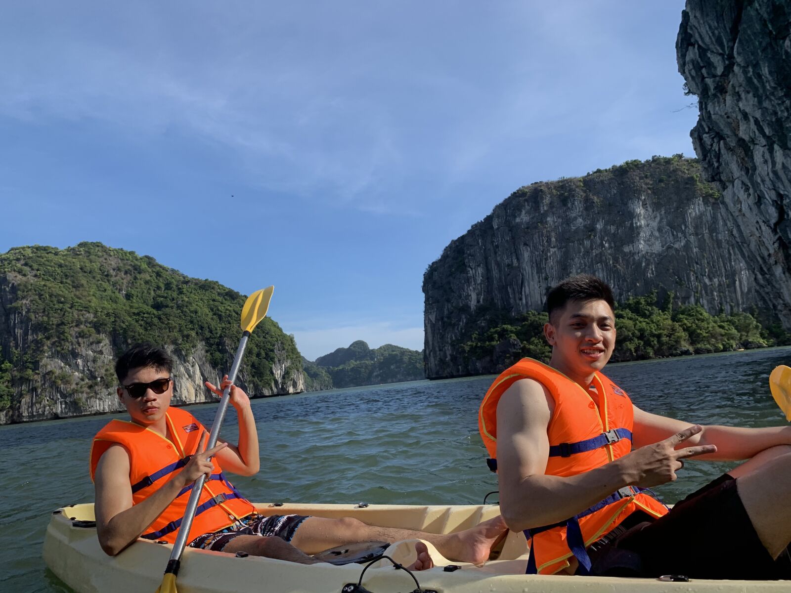 Apple iPhone XR sample photo. Rowing, tourism, river photography