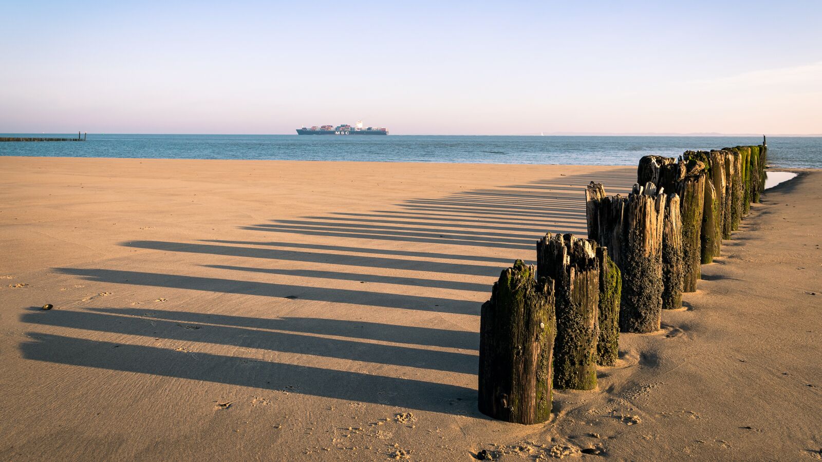 Nikon D5300 sample photo. Groynes, coast, beach photography