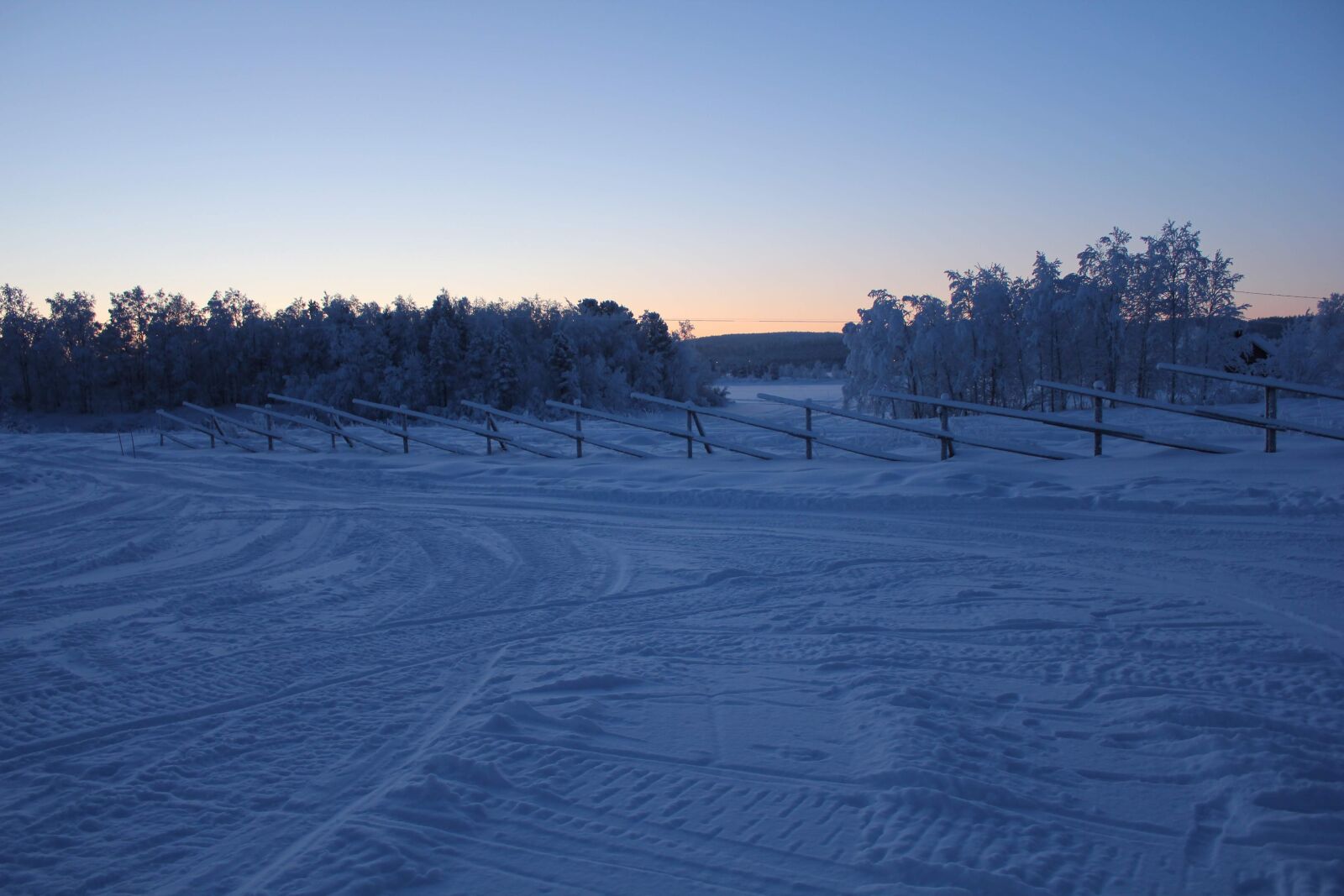 Canon EOS 550D (EOS Rebel T2i / EOS Kiss X4) sample photo. Snow, finland, lapland photography