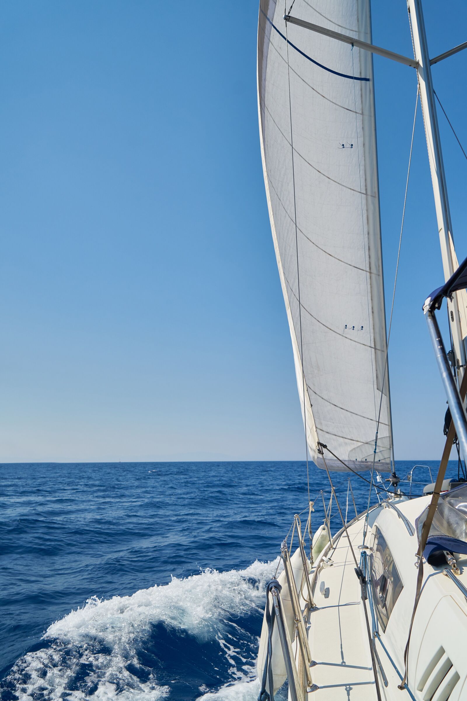 Sony a7R II sample photo. Sailboat, go, wind photography