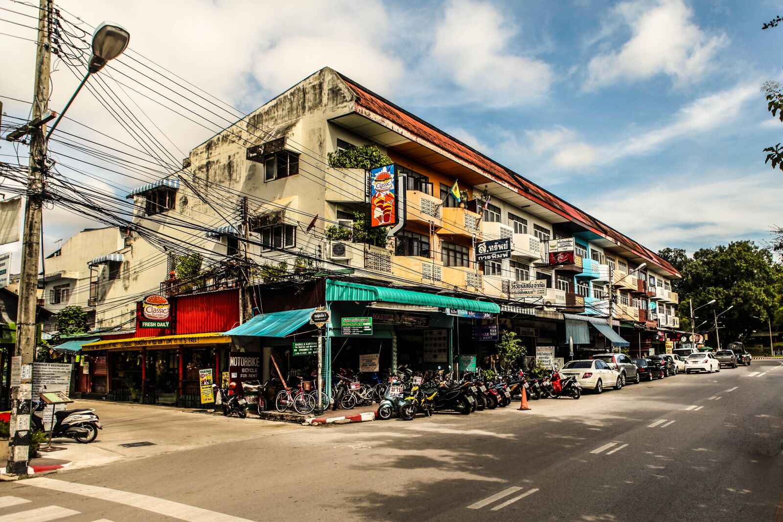 Canon EOS 5D Mark II sample photo. Building, thailand, chiang mai photography