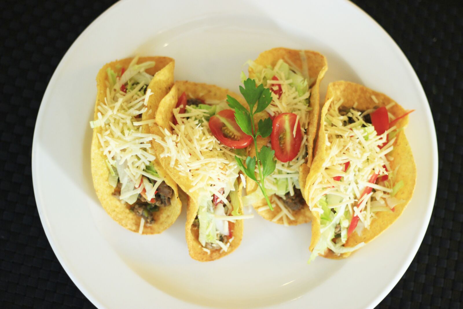 Canon EOS 600D (Rebel EOS T3i / EOS Kiss X5) + Canon EF 50mm F1.8 STM sample photo. Food, corn, cheese photography