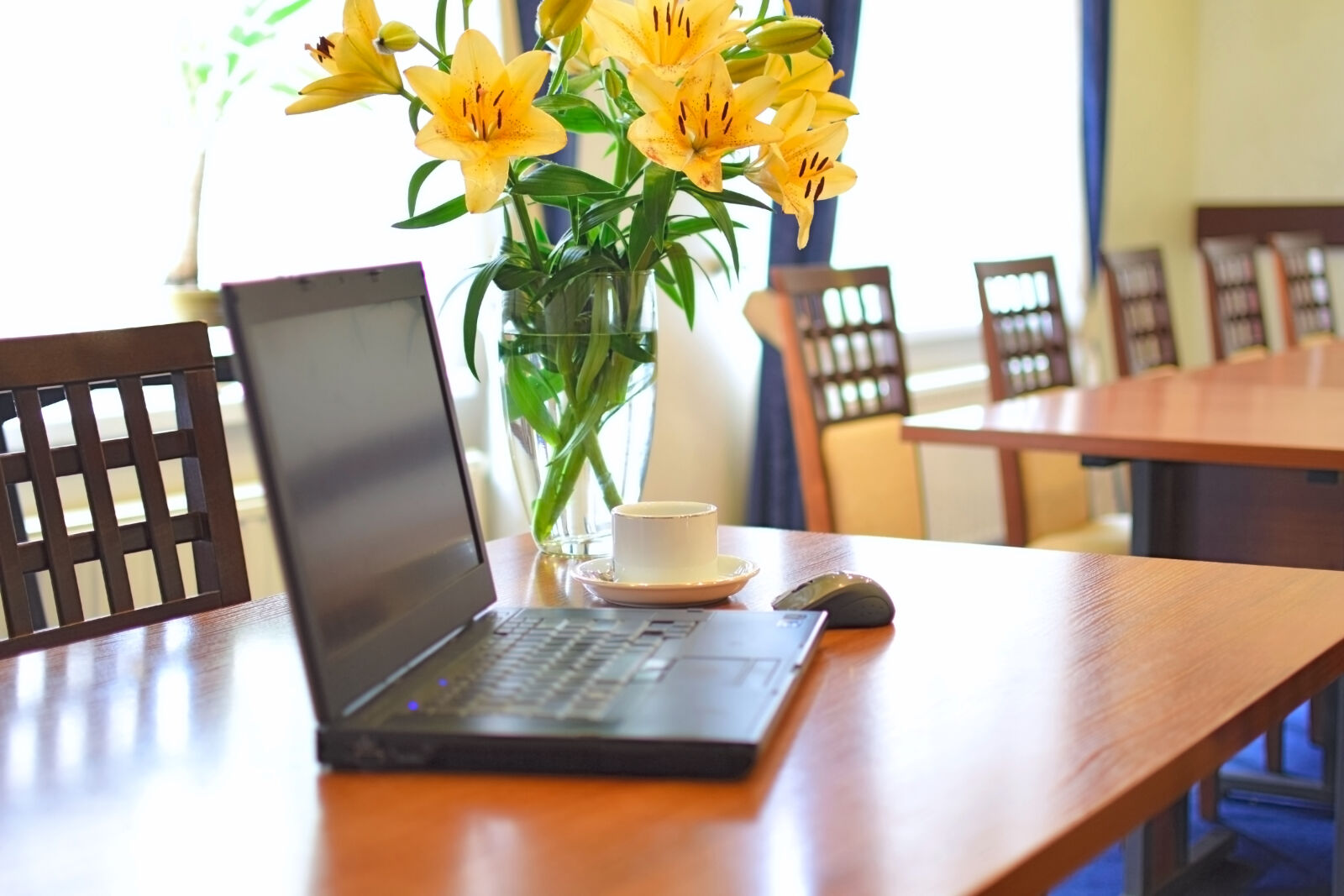 Nikon D5300 sample photo. Business, chairs, coffee, cup photography