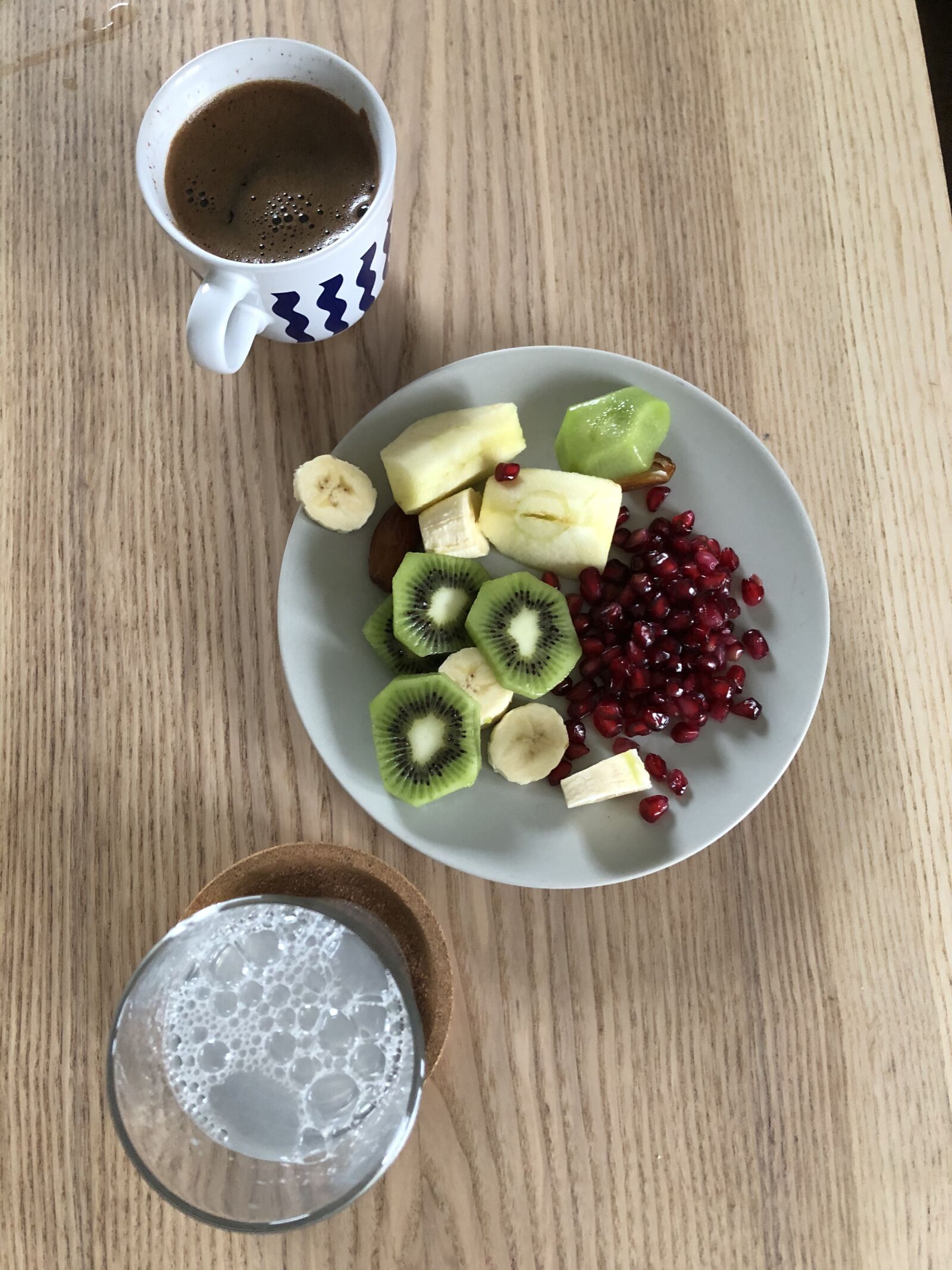 iPhone 8 back camera 3.99mm f/1.8 sample photo. Coffee, fruits, food photography