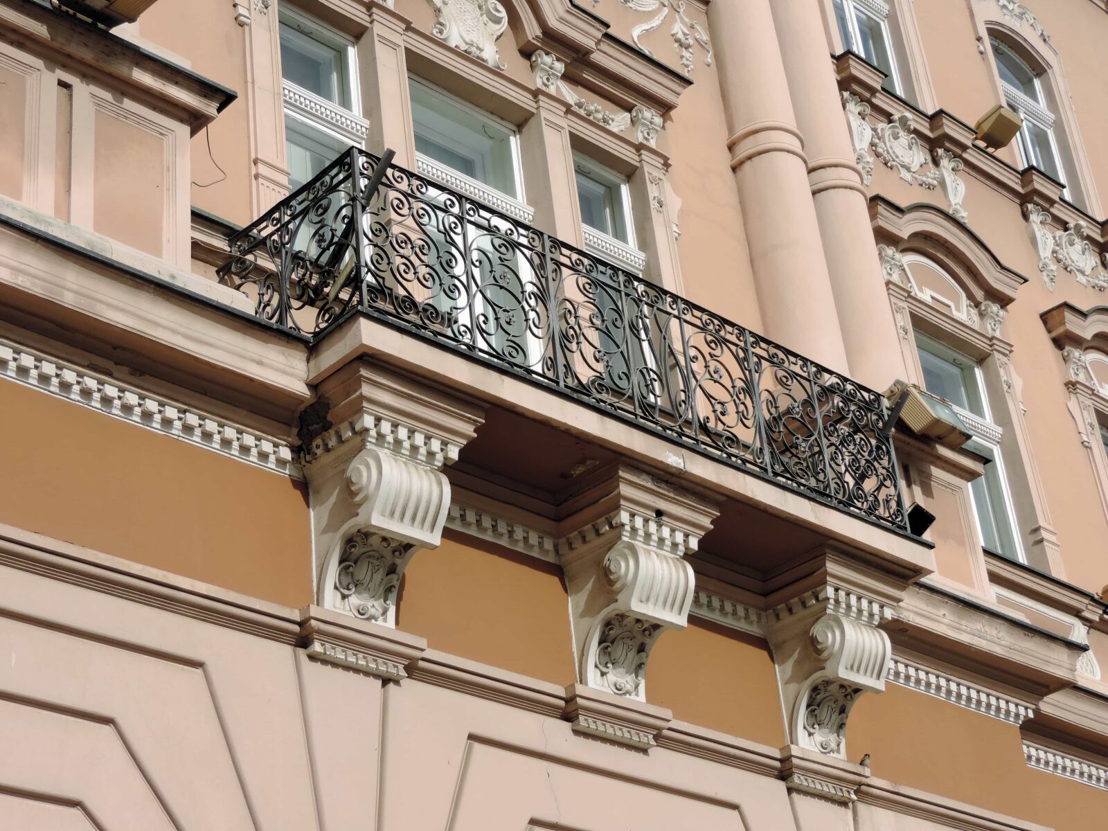 Nikon Coolpix P520 sample photo. Art, balcony, baroque, cast photography