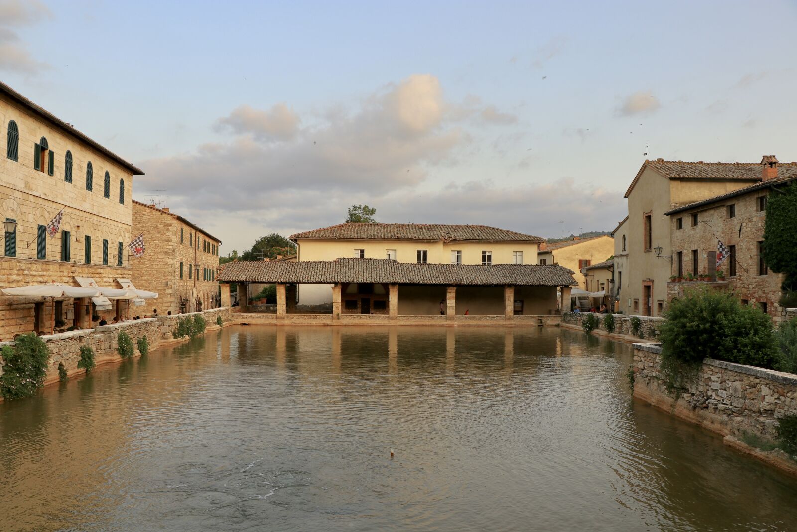 Canon EF-S 18-135mm F3.5-5.6 IS USM sample photo. Borgo, ancient, italy photography