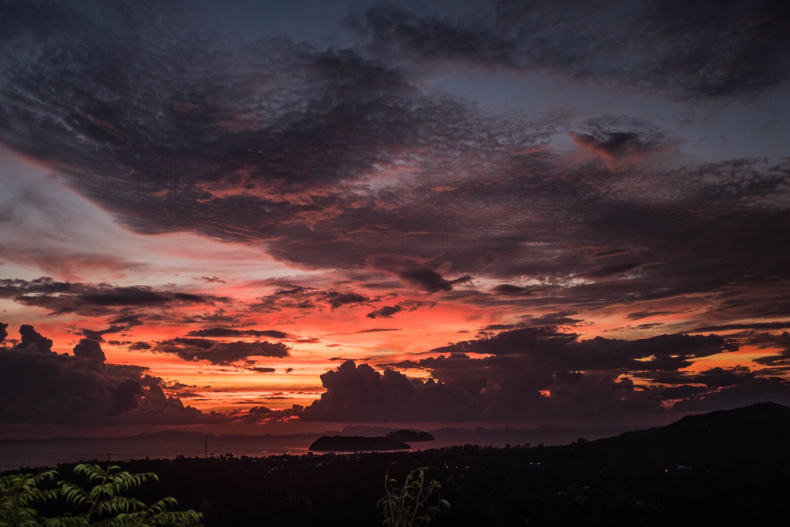 Fujifilm X100F sample photo. Sunset, tropical, island photography