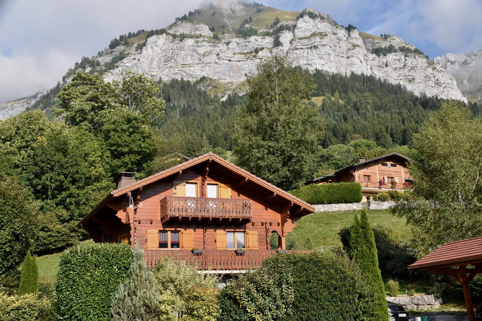 Nikon D5600 sample photo. Mountain, wooden chalet, mountain photography
