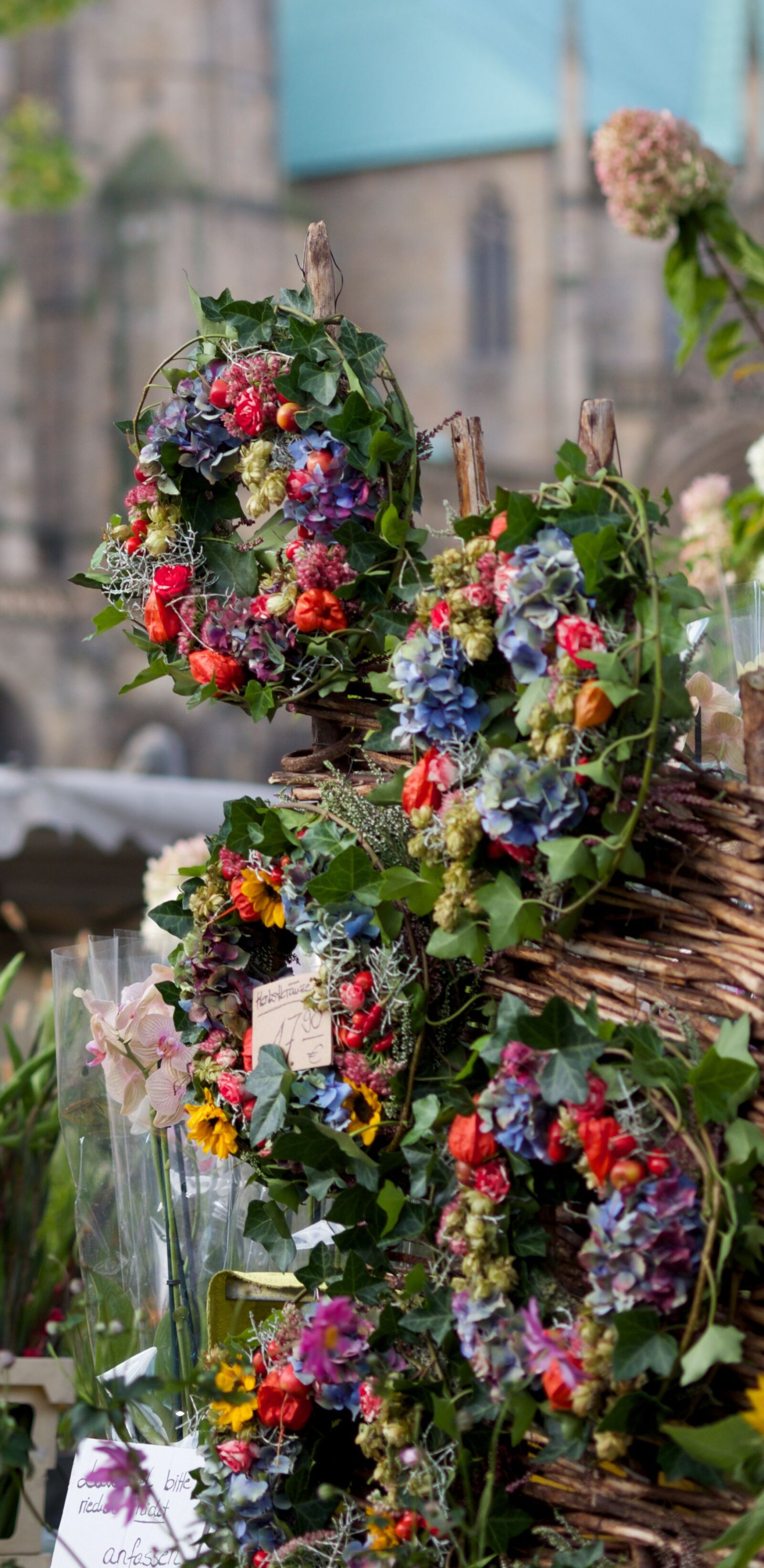 Fujifilm X-T1 + Fujifilm XF 60mm F2.4 R Macro sample photo. Thanksgiving, wreath, flowers photography