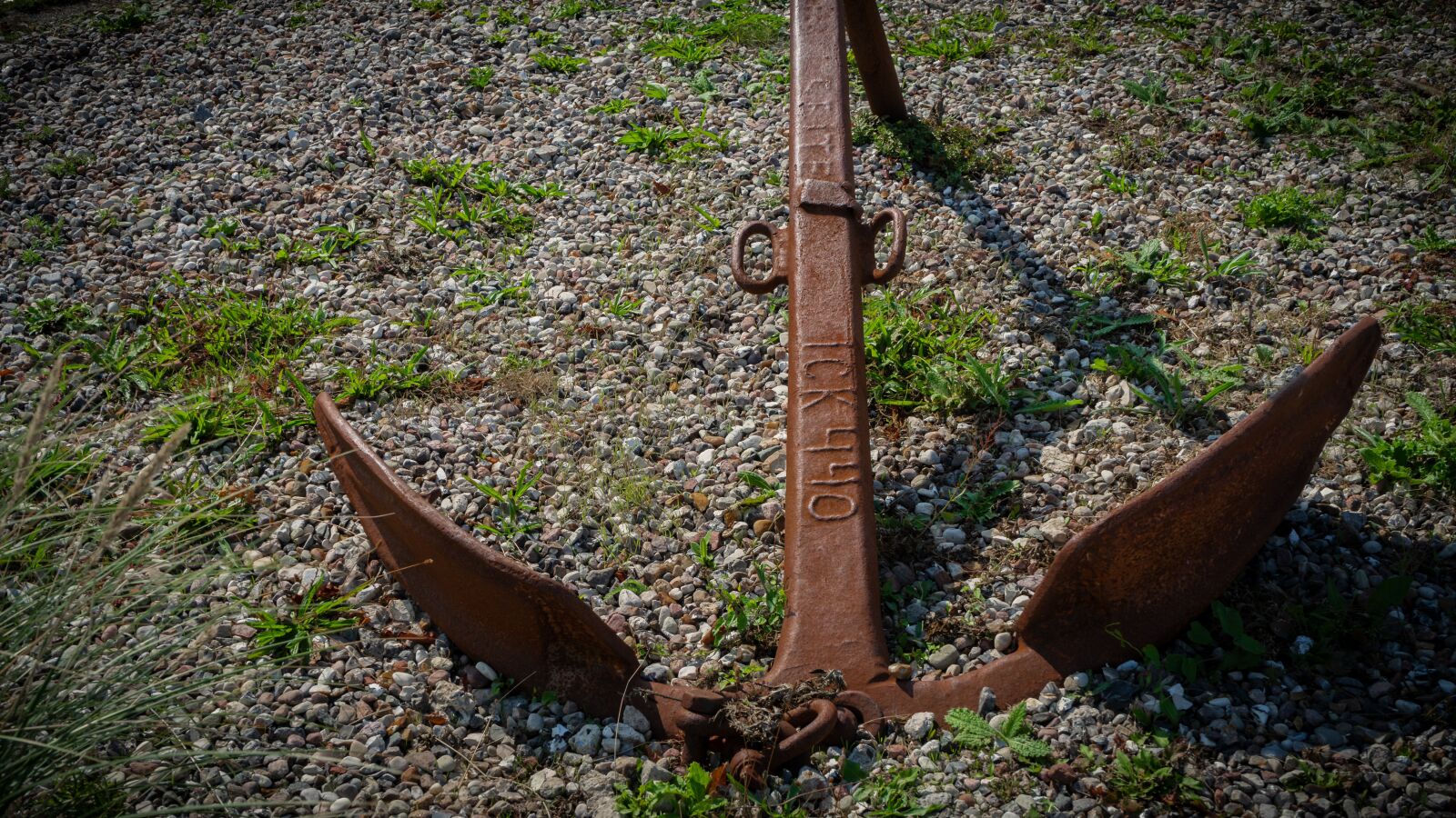 Sony a7 II + Sony FE 28-70mm F3.5-5.6 OSS sample photo. Anchor, steel, iron photography