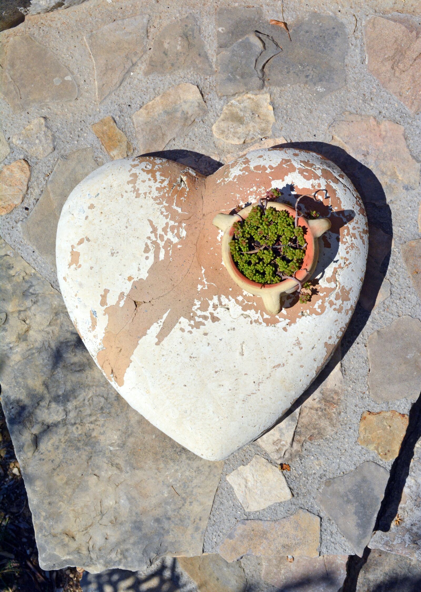 Nikon D5200 sample photo. Stone heart, sculpture, love photography