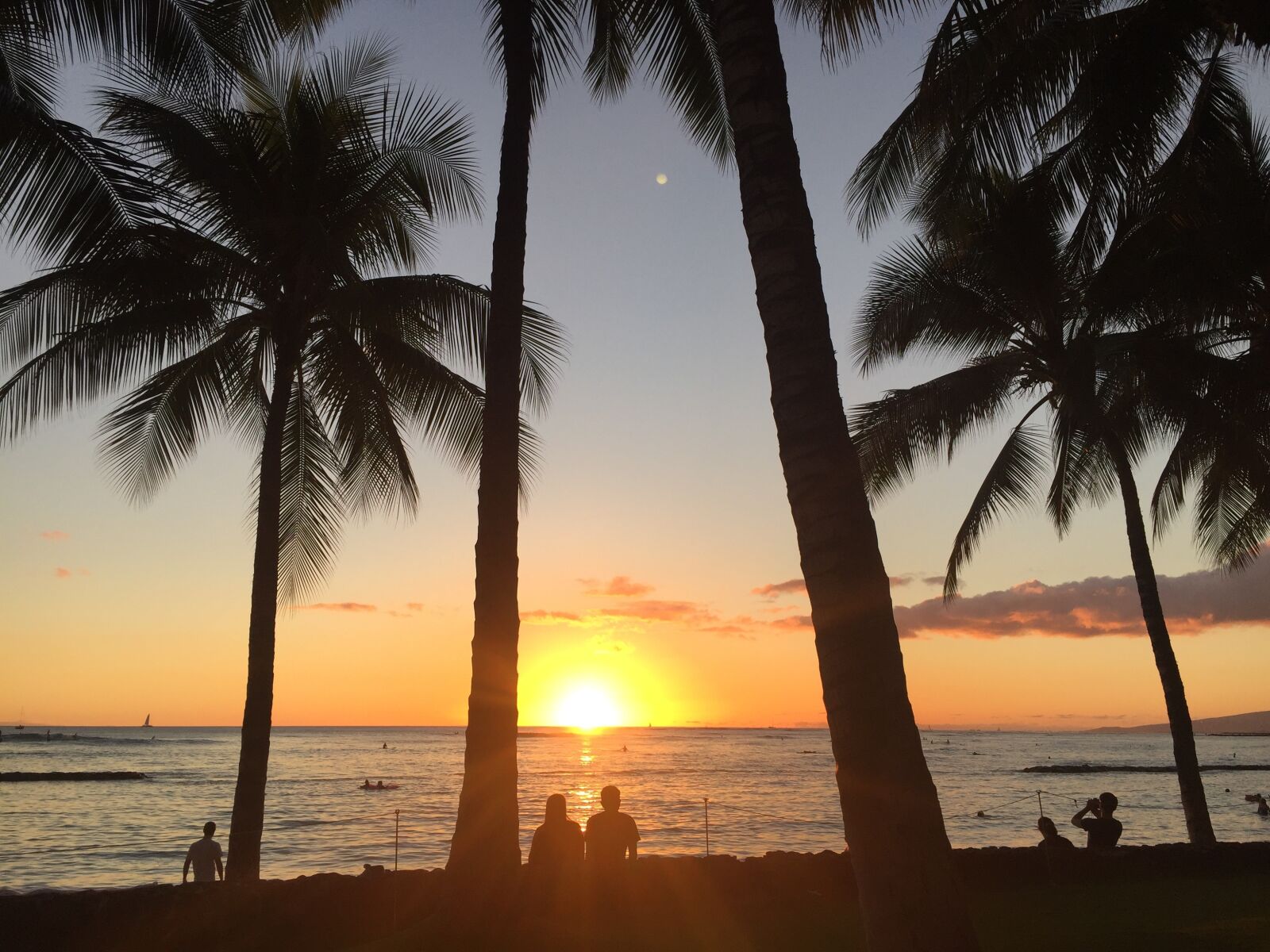 iPhone 6 Plus back camera 4.15mm f/2.2 sample photo. Beach, sunset, couples photography